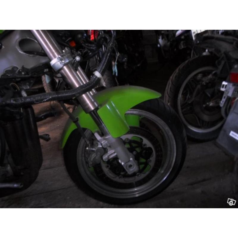 Kawasaki skärmar