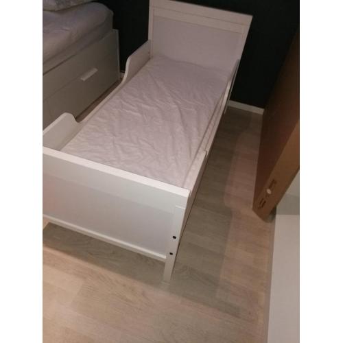 Säng IKEA Sundvik